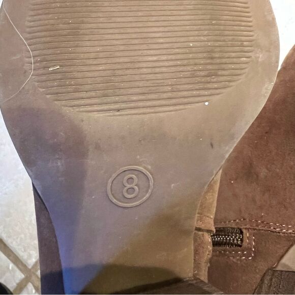 Light brown heeled booties by Universal Threads women Size 8 - Picture 12 of 14